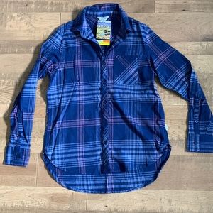 Orvis. Women’s size small plaid long sleeve shirt.